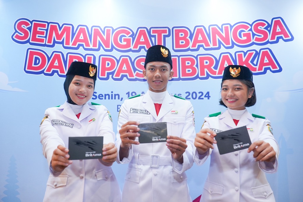 BRI Berikan Beasiswa Paskibraka Tingkat Pusat dalam Peringatan HUT ke-79 RI