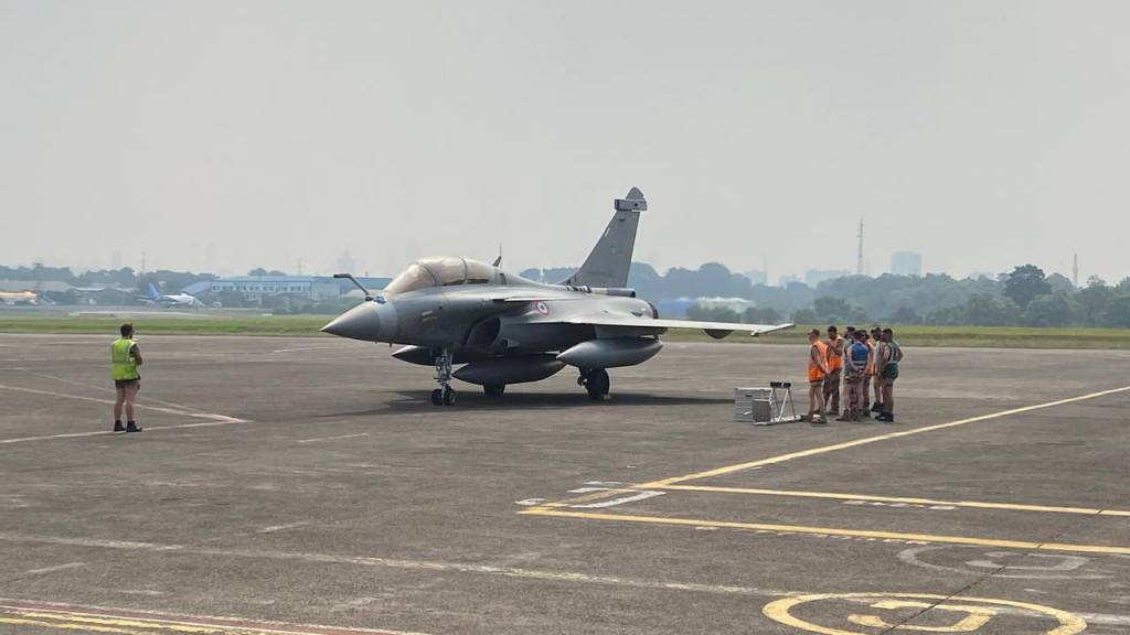 Dua Pilot Tewas dalam Tabrakan Udara Jet Rafale Prancis, Investigasi Dijalankan