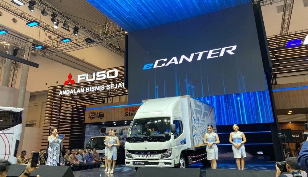 Hino dan Fuso Berebut Takhta: Persaingan Sengit di Pasar Truk Indonesia