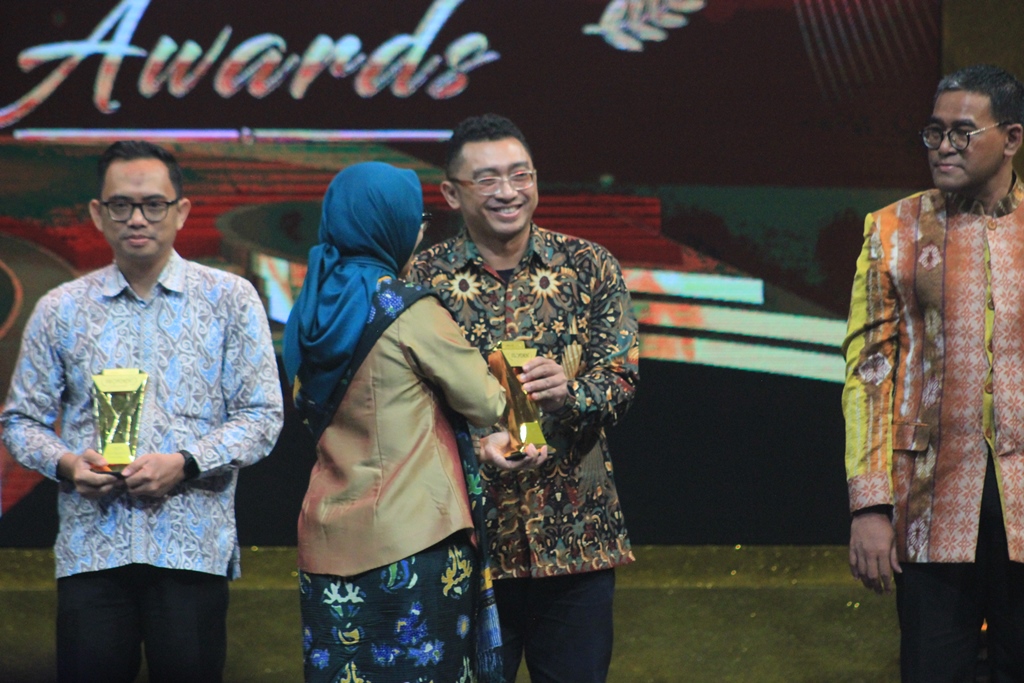 Jasa Raharja Raih Prominent Awards 2024 Berkat Sukses Transformasi & Digitalisasi Layanan Asuransi