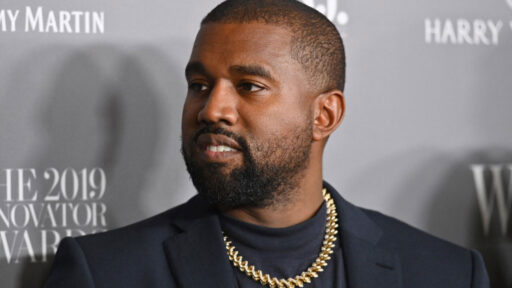 Kanye West Mengaku Mabuk Saat Ngoceh Soal Anti-Yahudi, Tim Hukum Belum Berkomentar