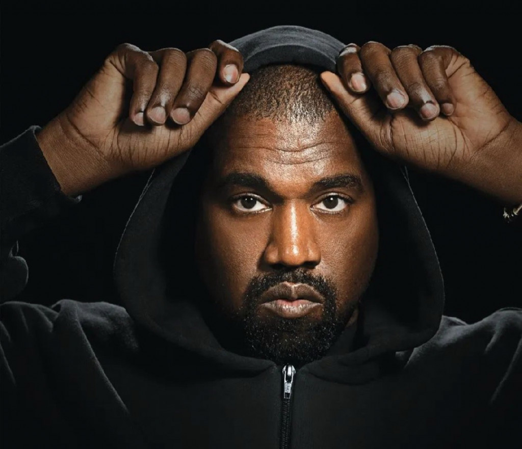 Kanye West Nongol di Kampanye Donald Trump, Pendukung Terpukau dan Heboh di Media Sosial