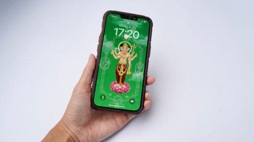 Panduan Mudah Mengubah Wallpaper Kunci iPhone Secara Otomatis