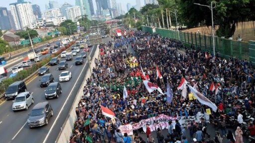 Pemimpin Negara Ini Kehilangan Fokus di Luar Negeri Saat Demo Besar Guncang Tanah Air