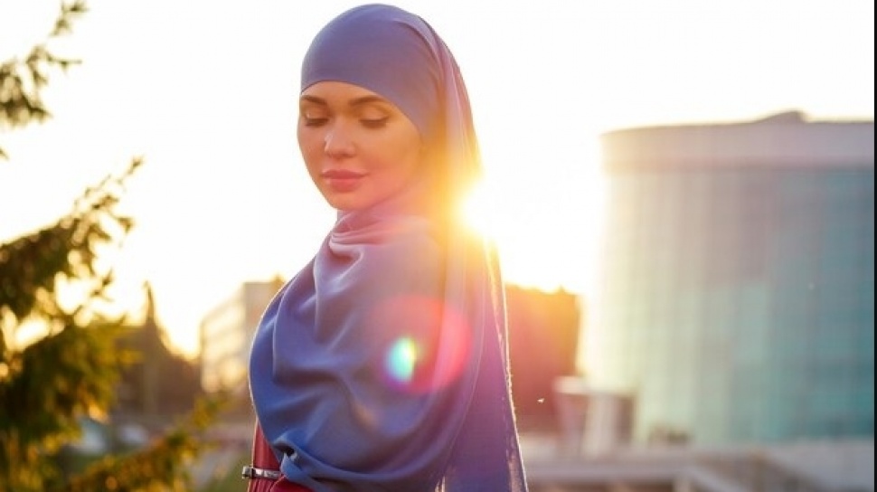 Perempuan Berhijab Rentan Kekurangan Vitamin D, Dokter Berikan Solusi Tercukupi Asupan Nutrisi