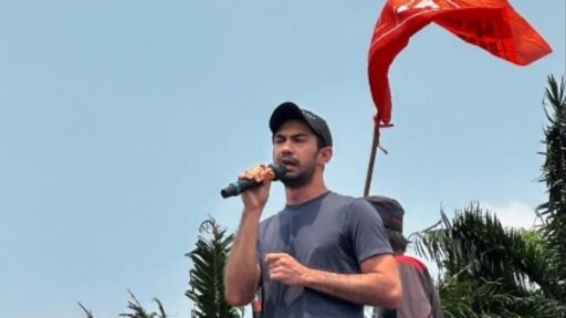 Profil Reza Rahadian: Aktor Tampan Ikut Demo Tolak Anulir Putusan MK Soal Pilkada di DPR RI