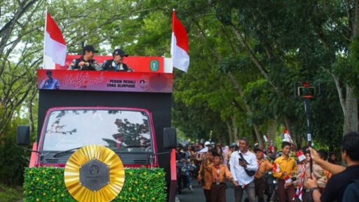 Ribuan Warga Pontianak Sambut Hangat Kepulangan Veddriq Leonardo Pasca Keberhasilan Prestasi