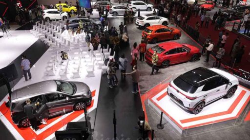 Siap-Siap! Harga Zenix dan XL7 Naik akibat Terkerek PPnBM Mobil Hybrid