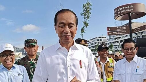 Bongkar Buku Tahunan Jokowi di UGM: Kejanggalan SMA Almamater Jadi Perbincangan Publik