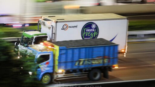 Hino Jawara, Mercy Salip FAW dalam Persaingan Kendaraan Komersial di Pasaran Indonesia