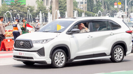 Innova Zenix Hybrid Jadi Popemobile, Toyota Berikan Komentar Resmi Mengenai Pemilihan Ini