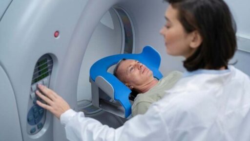 Kenali Perbedaan CT Scan Jantung dan Kateterisasi Jantung untuk Diagnosa yang Tepat