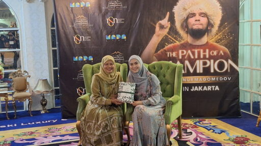 Khabib Nurmagomedov Sebutkan Rencana ke Indonesia, Oki Setiana Dewi Diminta Suami Pulang