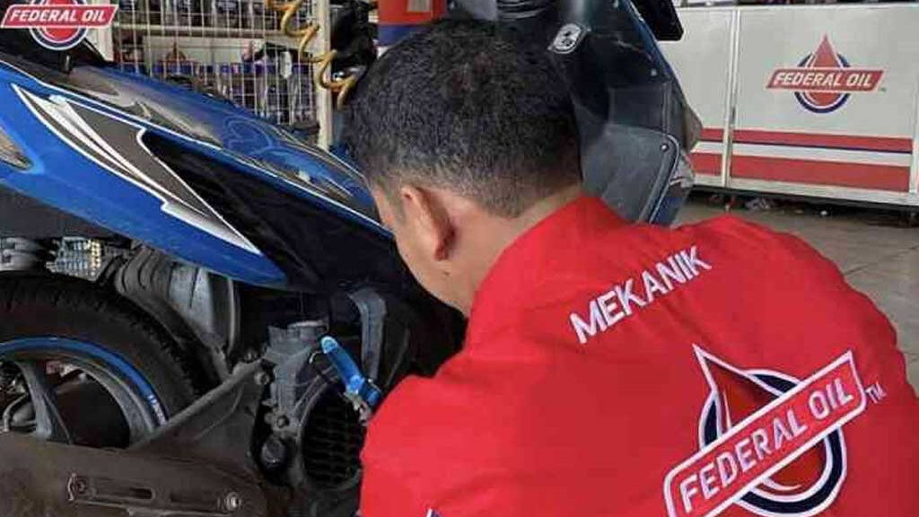 Rajin Ganti Pelumas, Pengendara Ini Ketiban Motor Baru Dalam Waktu Singkat!