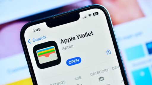 Shortcut iPhone Ini Memudahkan Akses Cepat Apple Wallet dari Layar Kunci