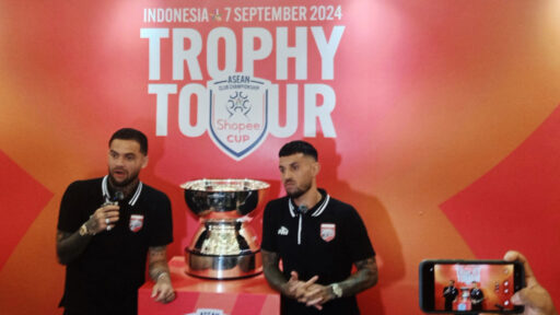 Stefano Lilipaly dan Diego Michiels Hiasi Tur Trofi Shopee Cup di Jakarta