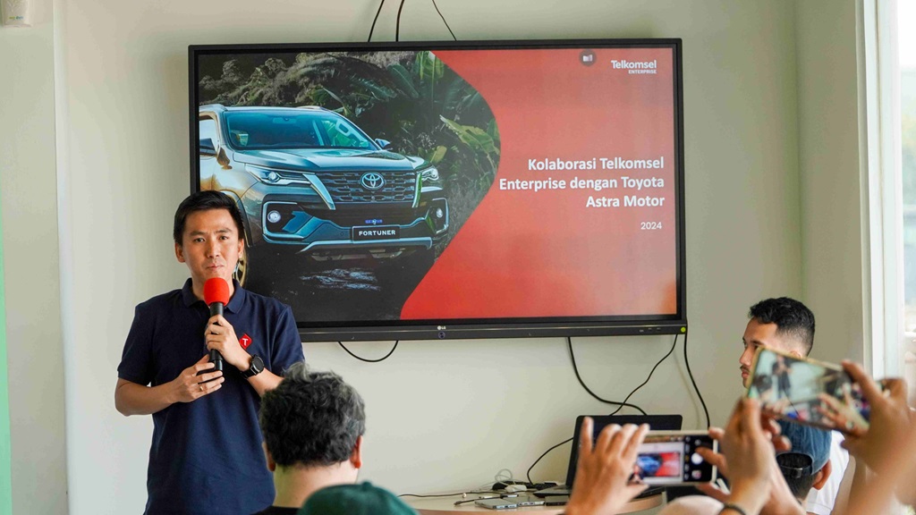 Telkomsel Hadirkan Teknologi Connected Car dan In-Car WiFi untuk Tingkatkan Pengalaman Berkendara