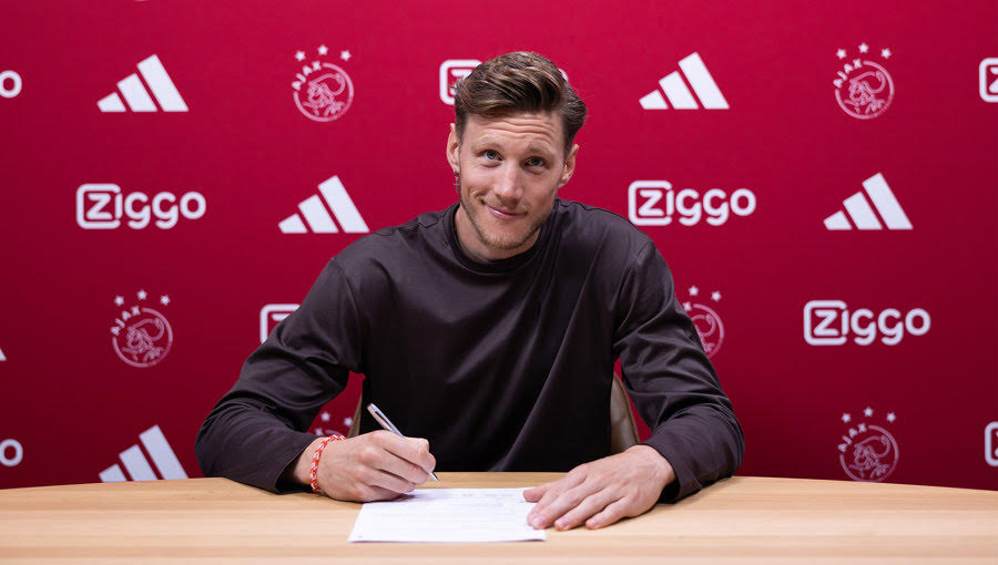 Wout Weghorst Resmi Gabung Ajax Amsterdam Setelah Tinggalkan Manchester United