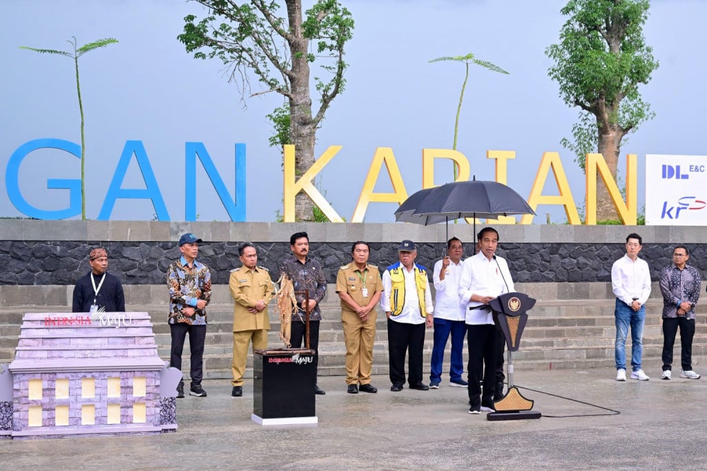 10 Tahun Jokowi: Pembangunan Bandara dan Bendungan Sukses Tingkatkan Pariwisata Indonesia