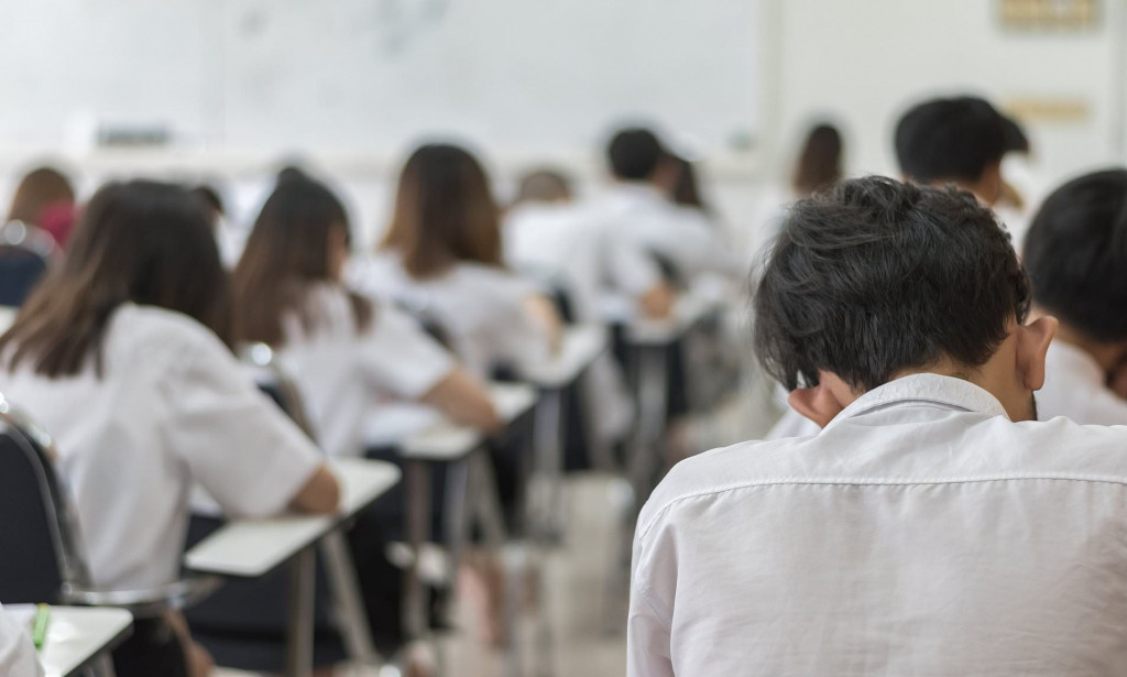 1,6 Juta Anak Usia SMP Tak Bersekolah: Penyebab dan Upaya Penanganan Diperlukan