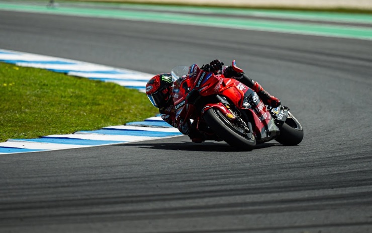 Bagnaia Menghadapi Kesulitan Kejar Marquez dan Martin di Phillip Island, Ini Penyebabnya