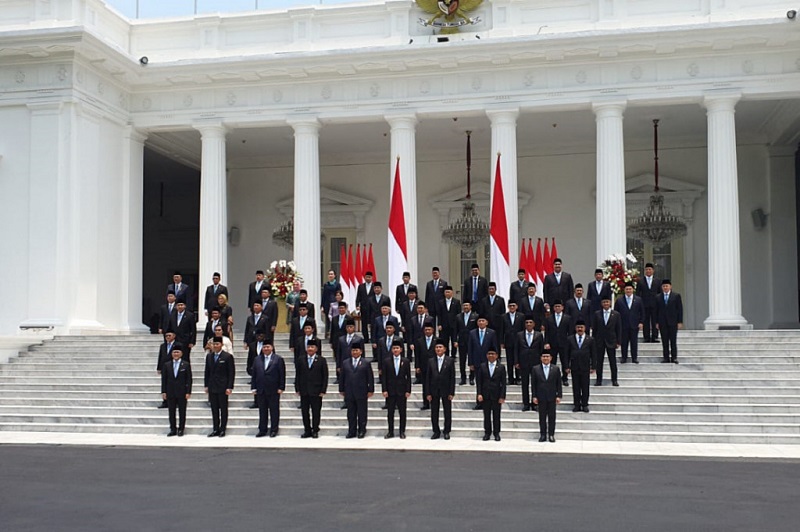 Daftar Menteri Termuda di Kabinet Merah Putih: Siapa Saja yang Memimpin di Usia Muda?