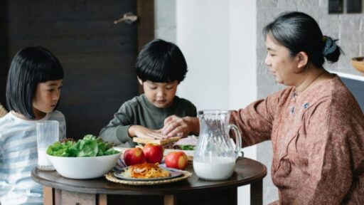 Orang Tua Wajib Tahu: Pentingnya Perkenalkan Sayur pada Anak Sejak Dini