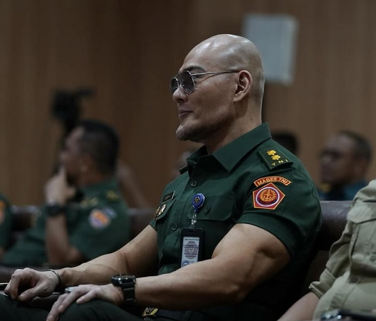 Pangkat Letkol Tituler Deddy Corbuzier Digugat di Pengadilan: Apa Sebabnya?