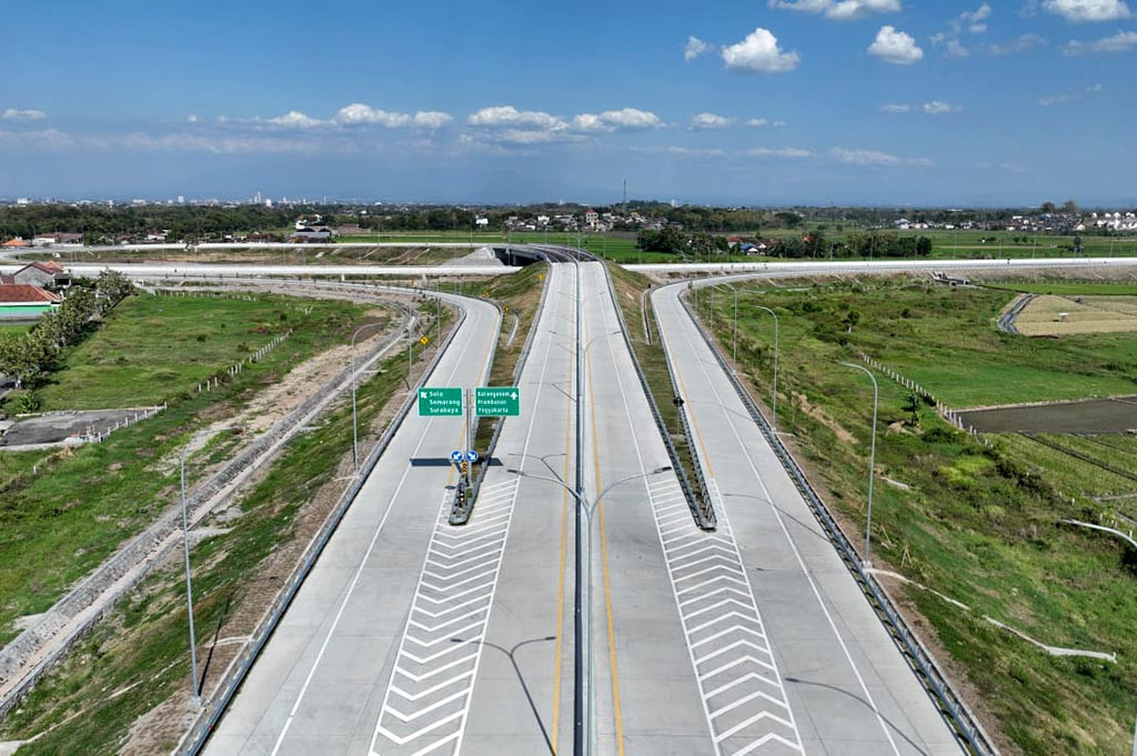 Presiden Jokowi: 2.433 Kilometer Jalan Tol Dibangun Selama 10 Tahun Pemerintahan