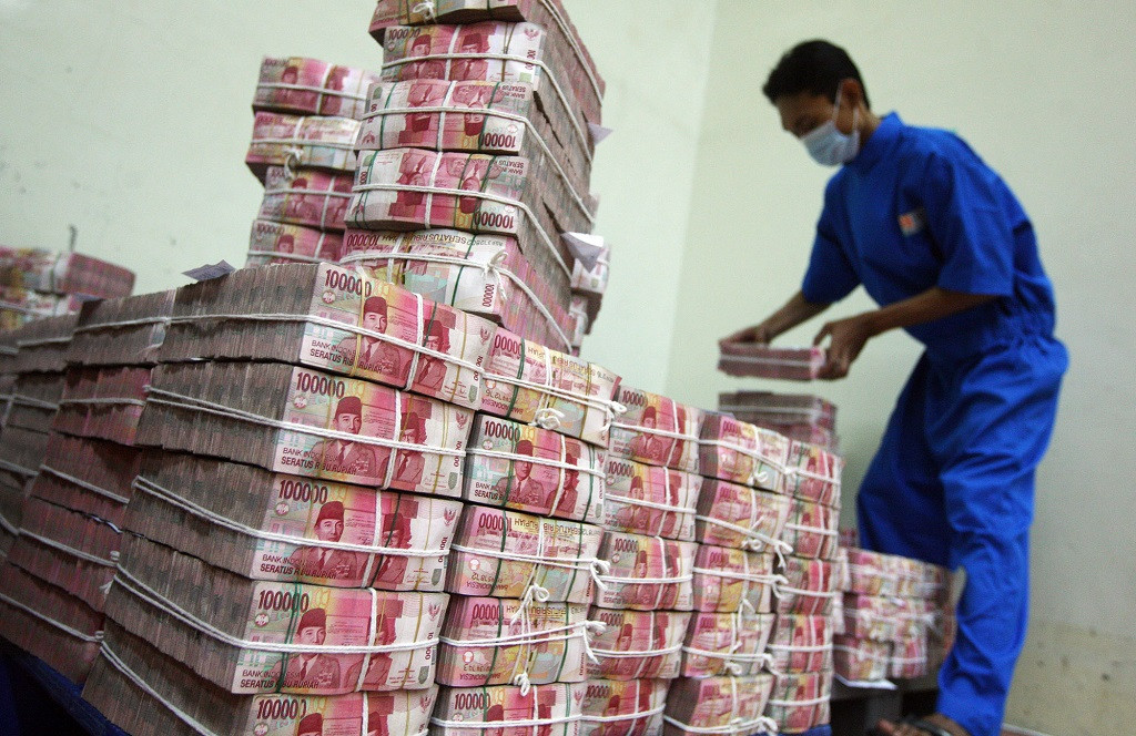 Rupiah Tersungkur 200 Poin, Kini Mendarat di Rp15.686/USD