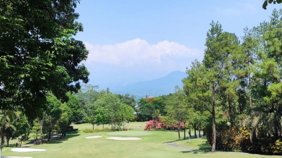 Serba-Serbi Borobudur International Golf & Country Club hingga Tenda 'Ospek' di Magelang