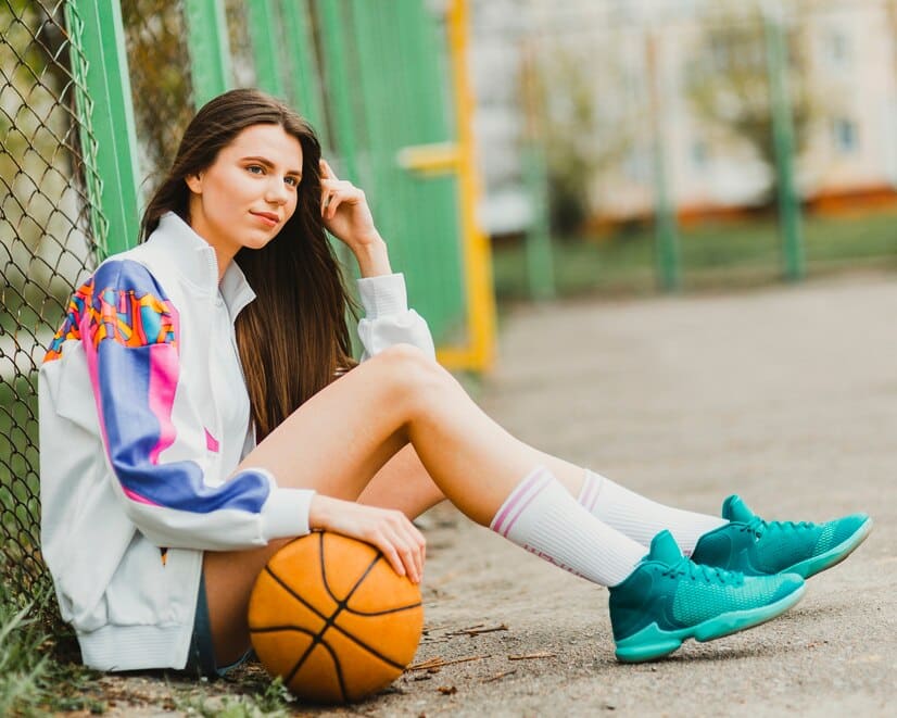 Simak Yuk! 6 Tips Memilih Sepatu Basket Terbaik untuk Perempuan Agar Nyaman dan Stylish