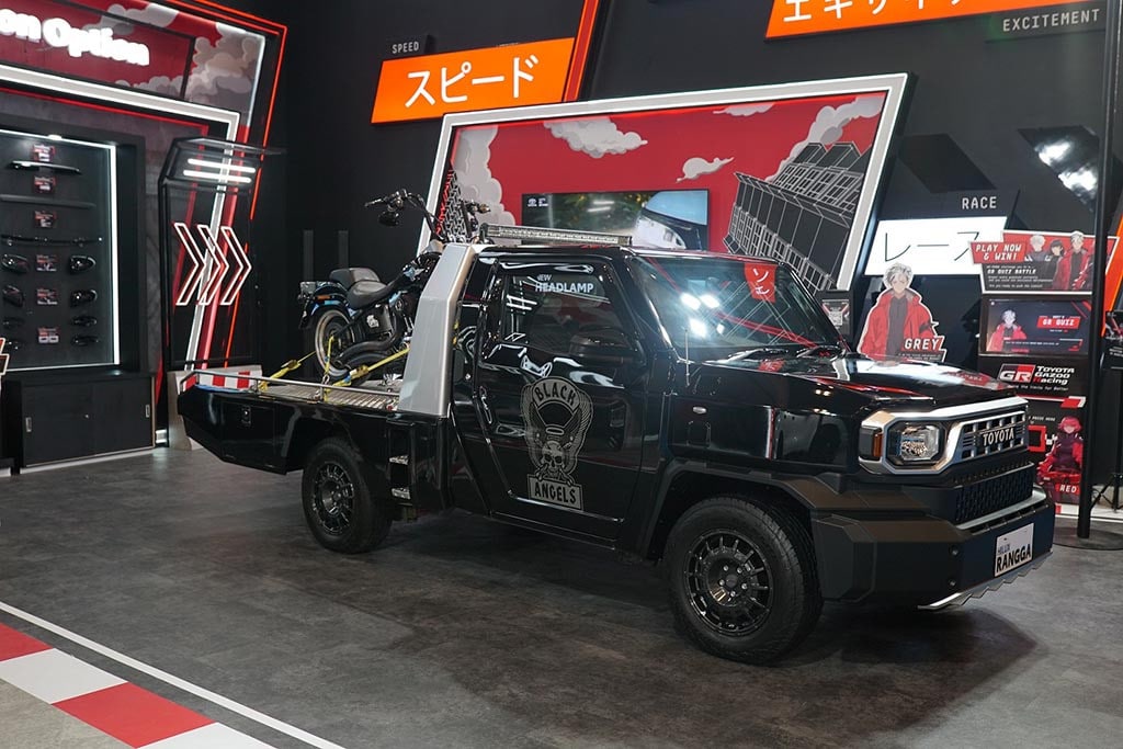 Towing Car Black Angels Luncurkan Toyota Hilux Gagah! Koleksi Baru Rangga Siap Mengguncang Jalanan